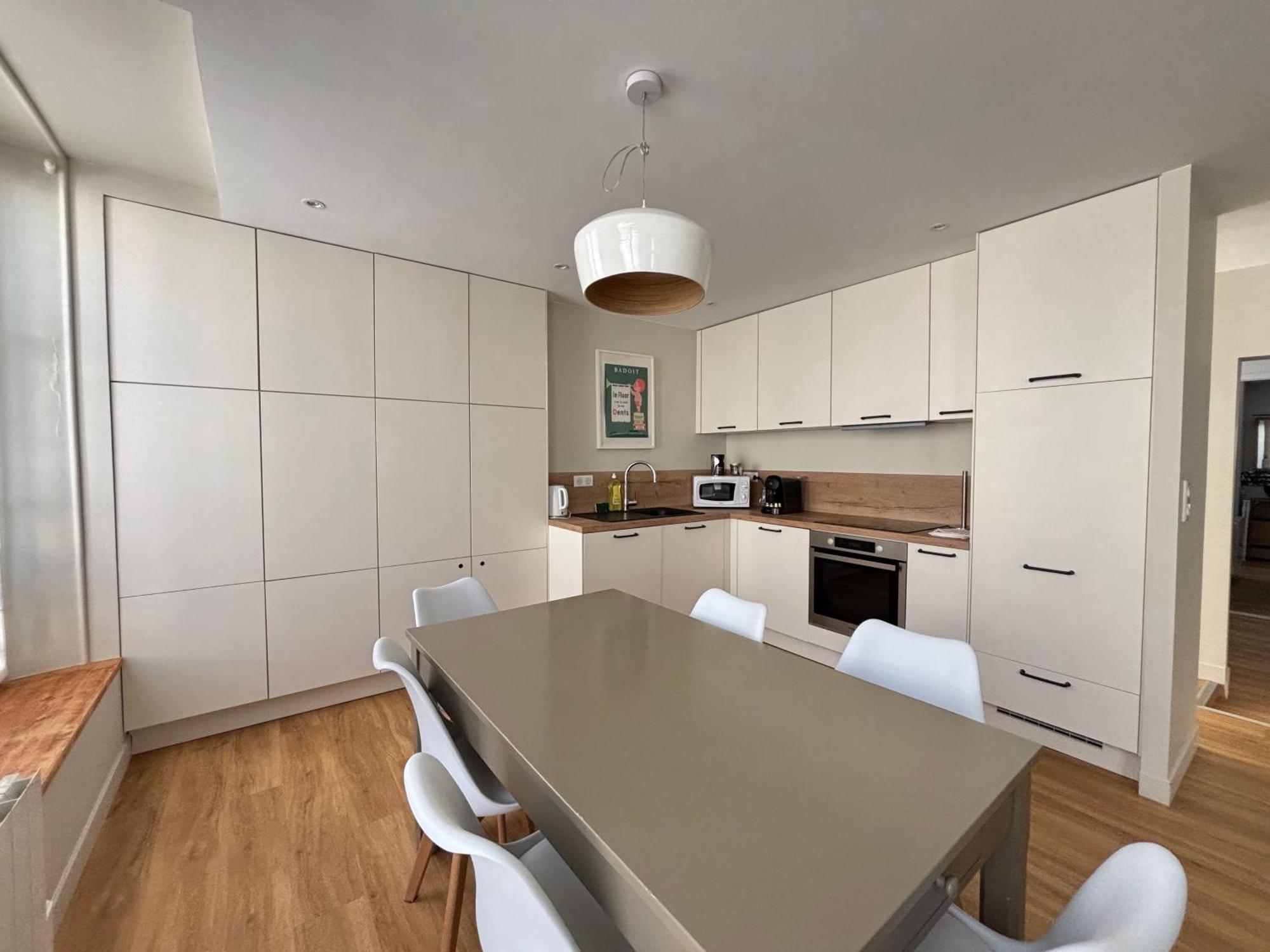 Bajocasse Apt Duplex Spacieux 3 Ch 2 Sdb Cosy Plein Centre Bayeux Decoration Elegante Proche Plages Du Debarquement Exterior photo