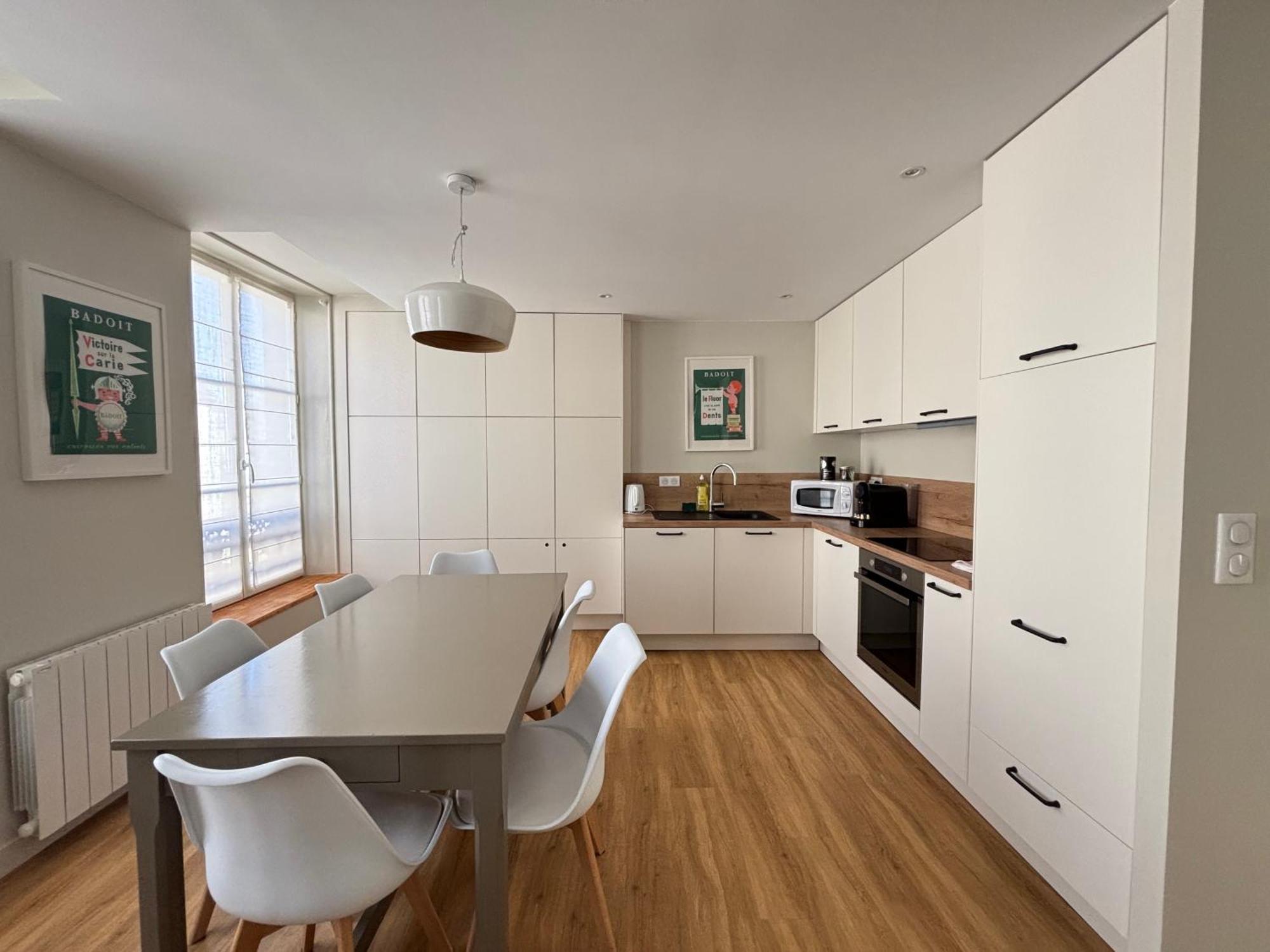 Bajocasse Apt Duplex Spacieux 3 Ch 2 Sdb Cosy Plein Centre Bayeux Decoration Elegante Proche Plages Du Debarquement Exterior photo
